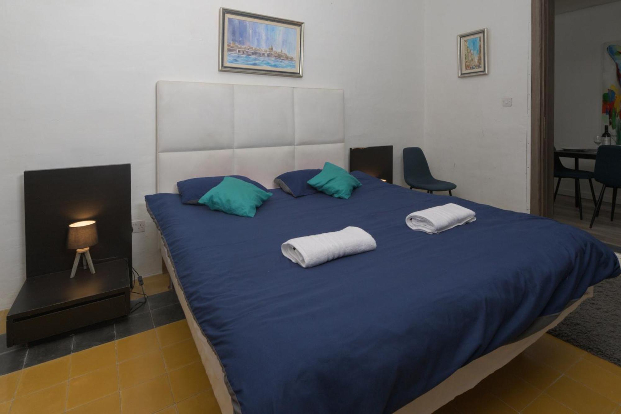 Stylish Valletta 2 Bedrooom City Centre Apartment With Terrace Luaran gambar